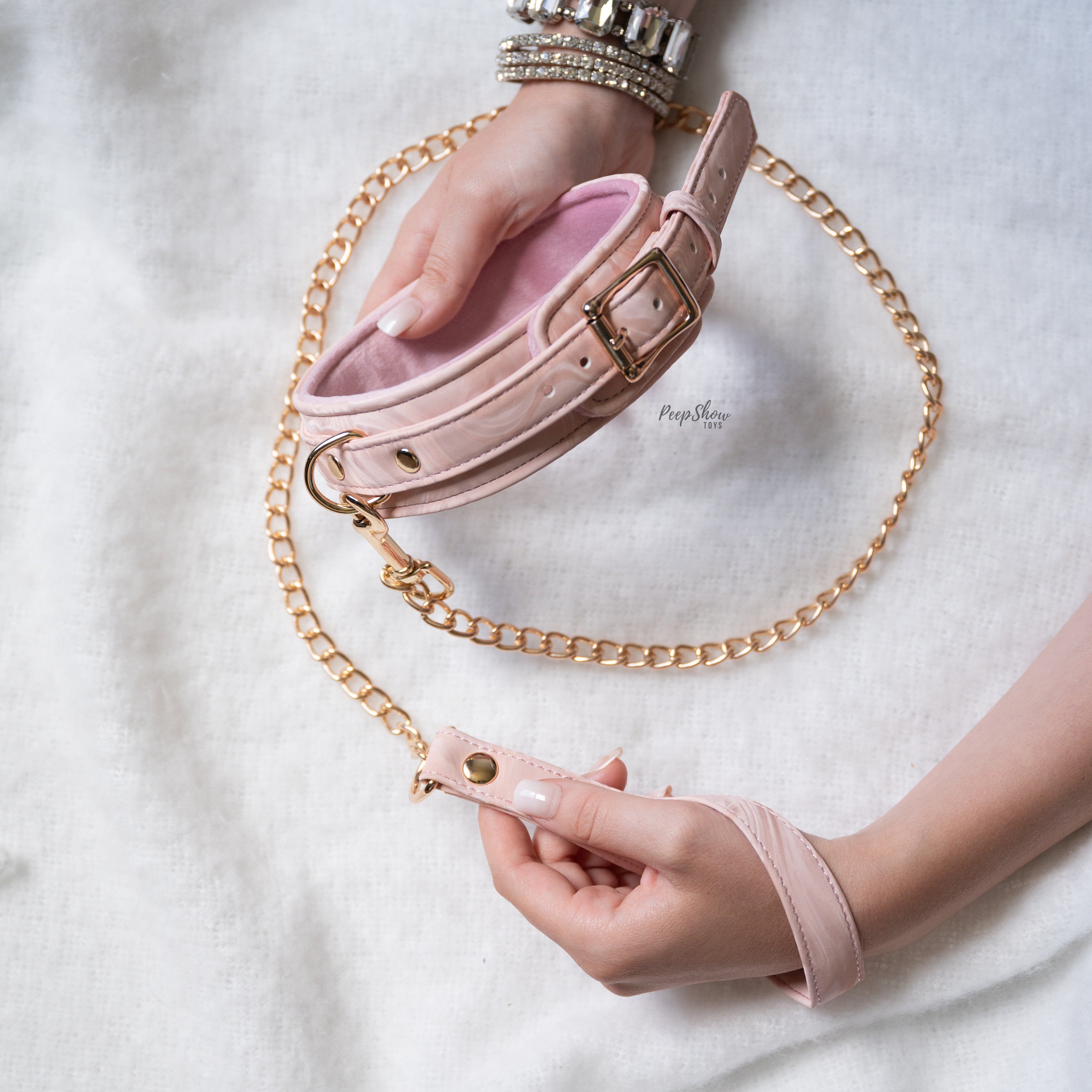 Boudoir Amor Soft-Padded Collar with Leash - Image 2