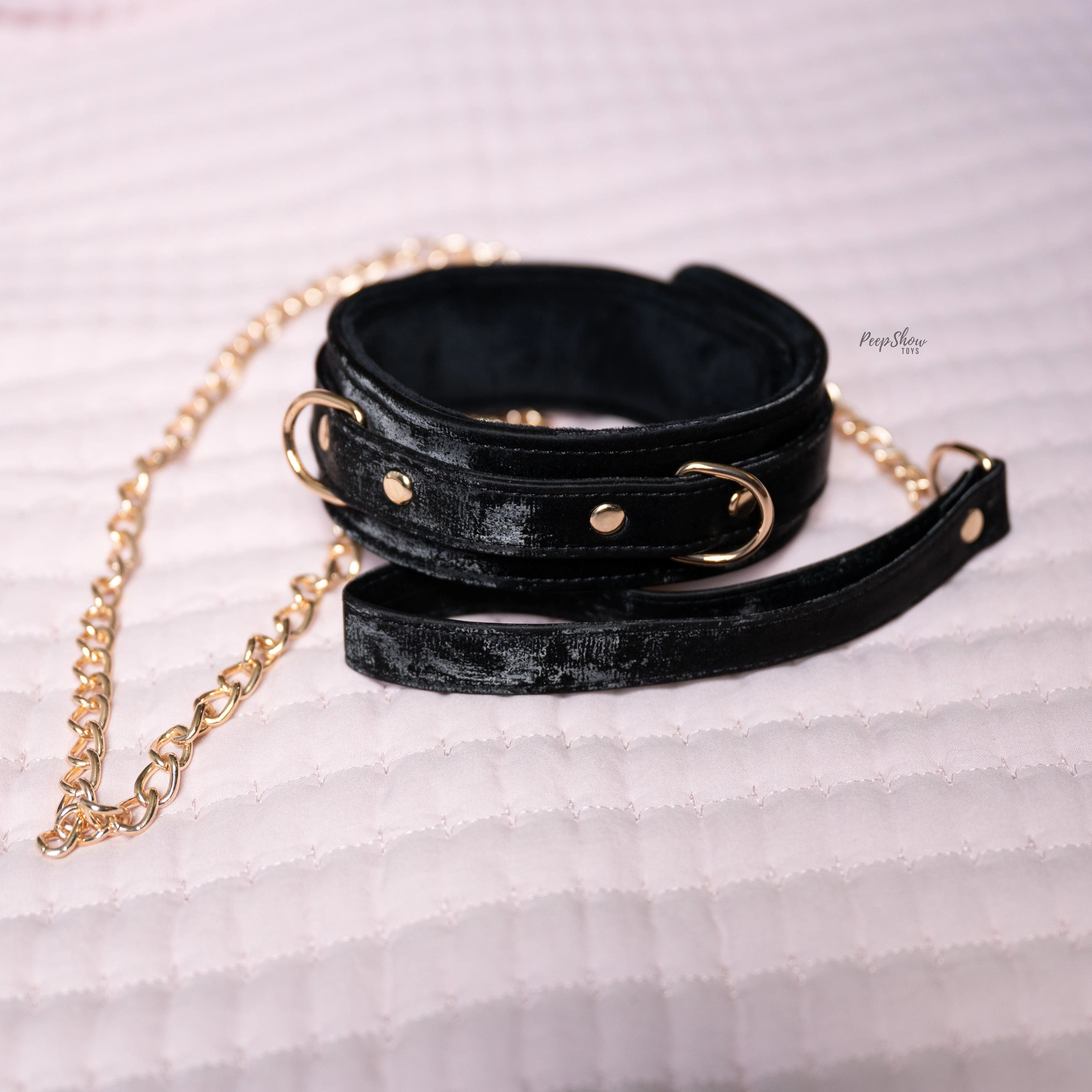 Boudoir Amor Soft-Padded Collar with Leash - Image 7