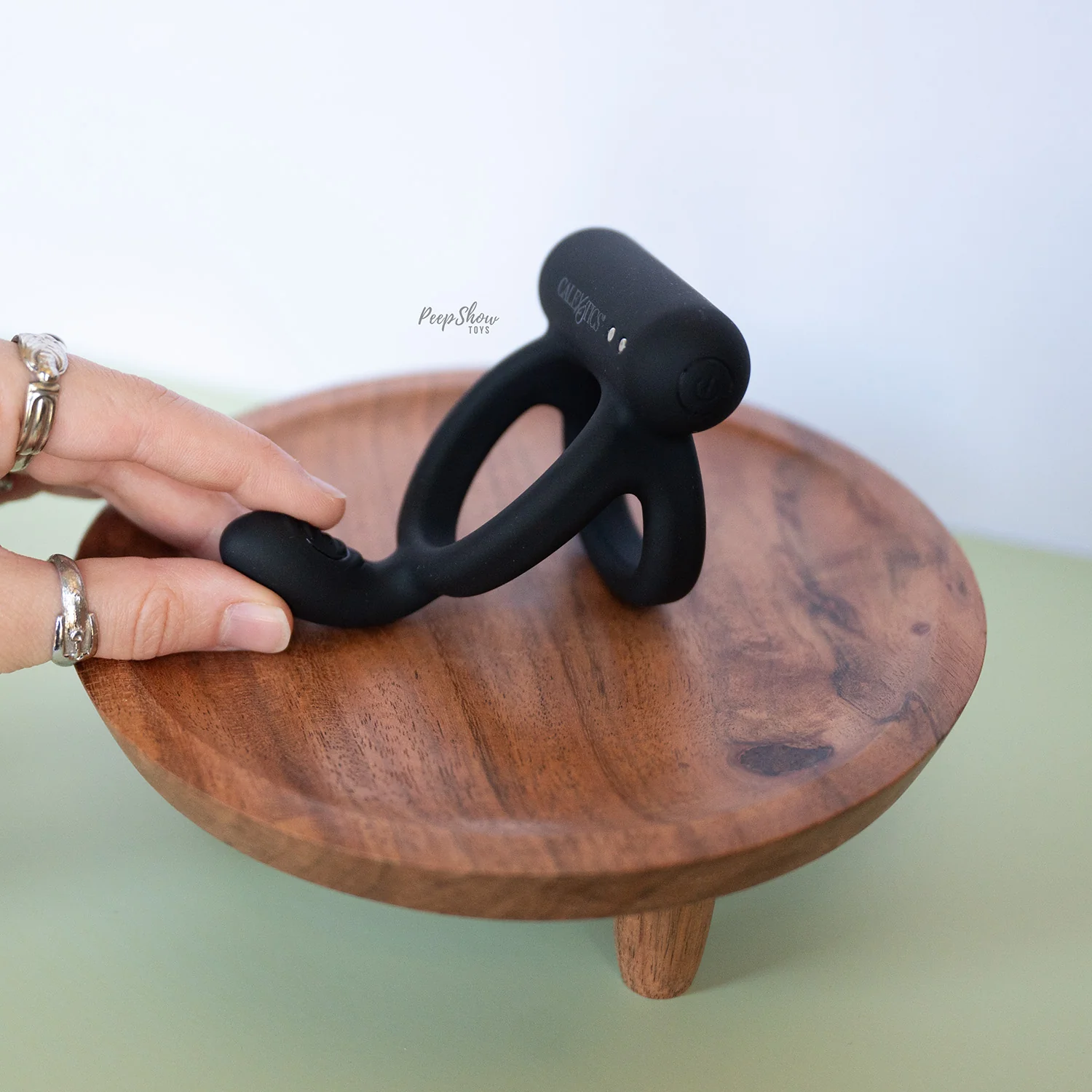 Closer™ Intimate Vibrating Ring Caress - Image 4