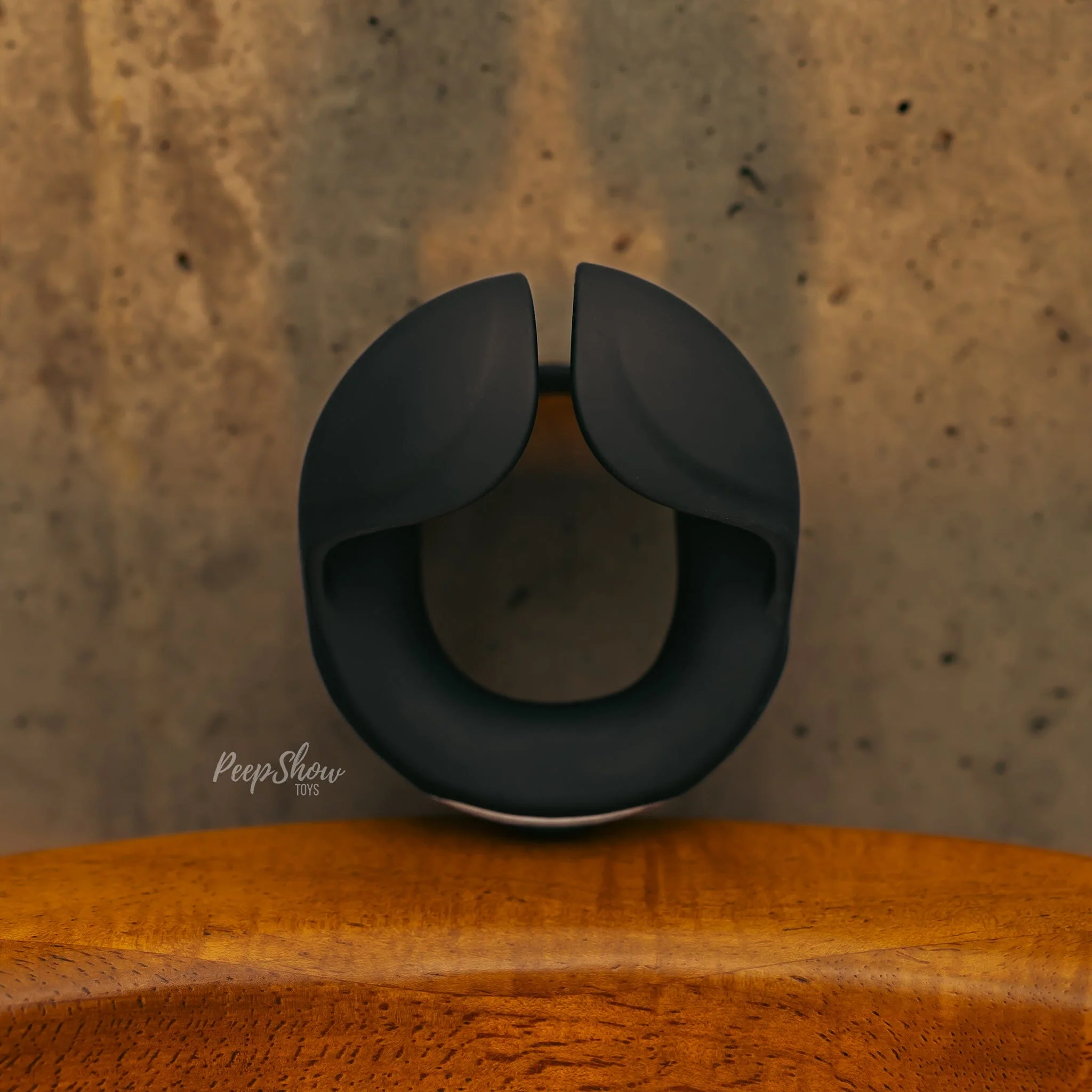Cockpower Scrotum Hugger Cock Ring with vibration - Image 4