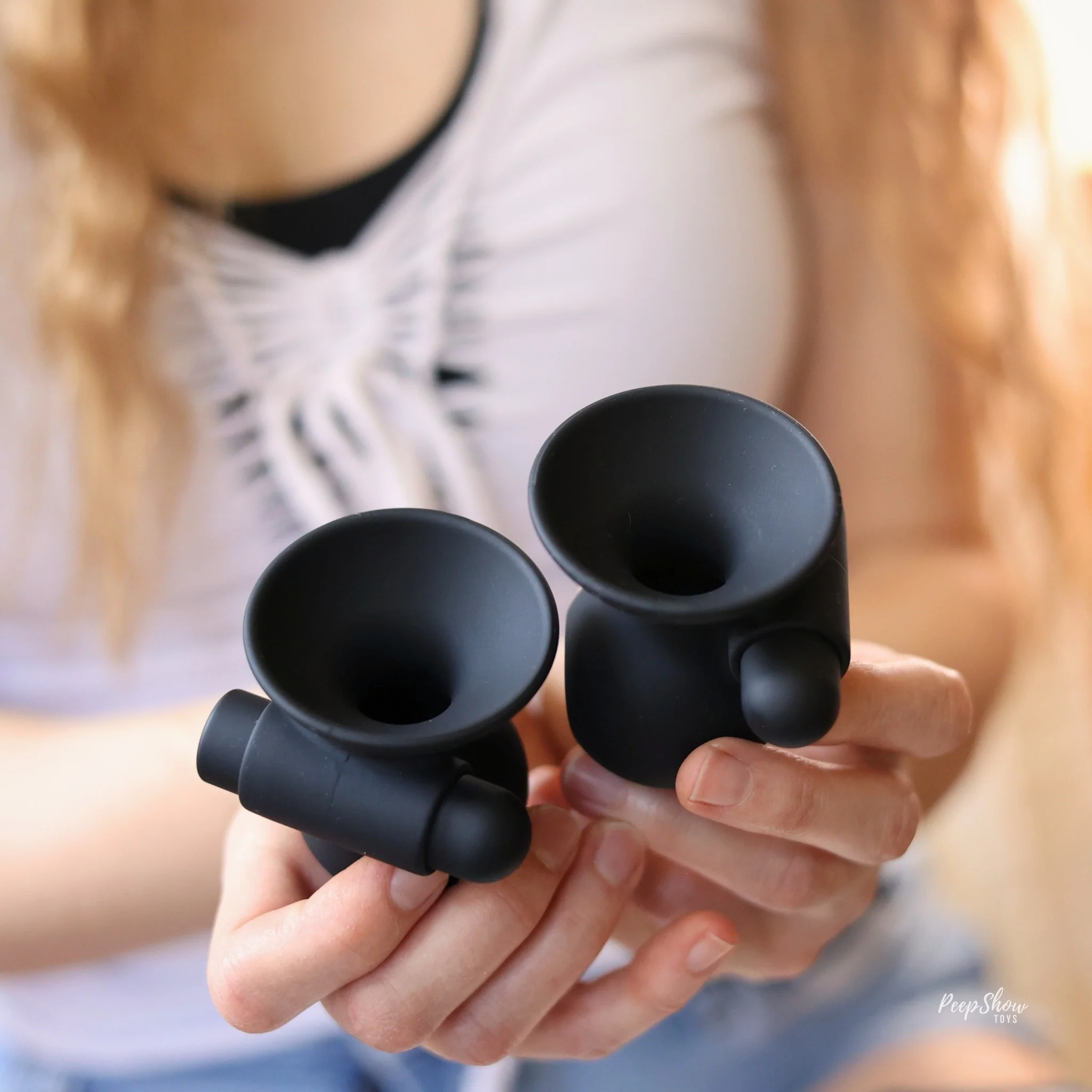 Flori Nipple Suckers, Strong Vibrating