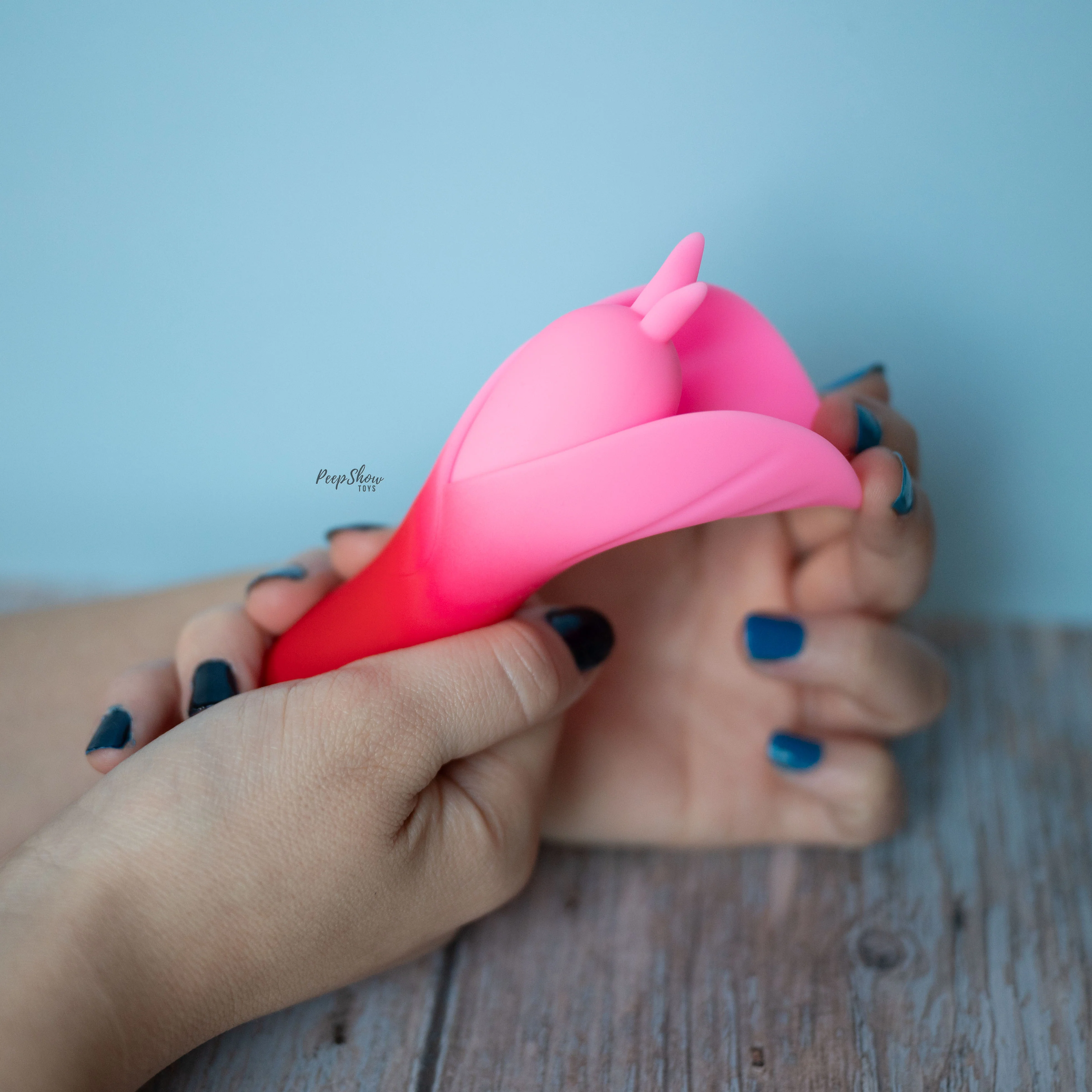 Maia Mina Fierce Power Flower Vibrator with Pinpoint Tips! - Image 4
