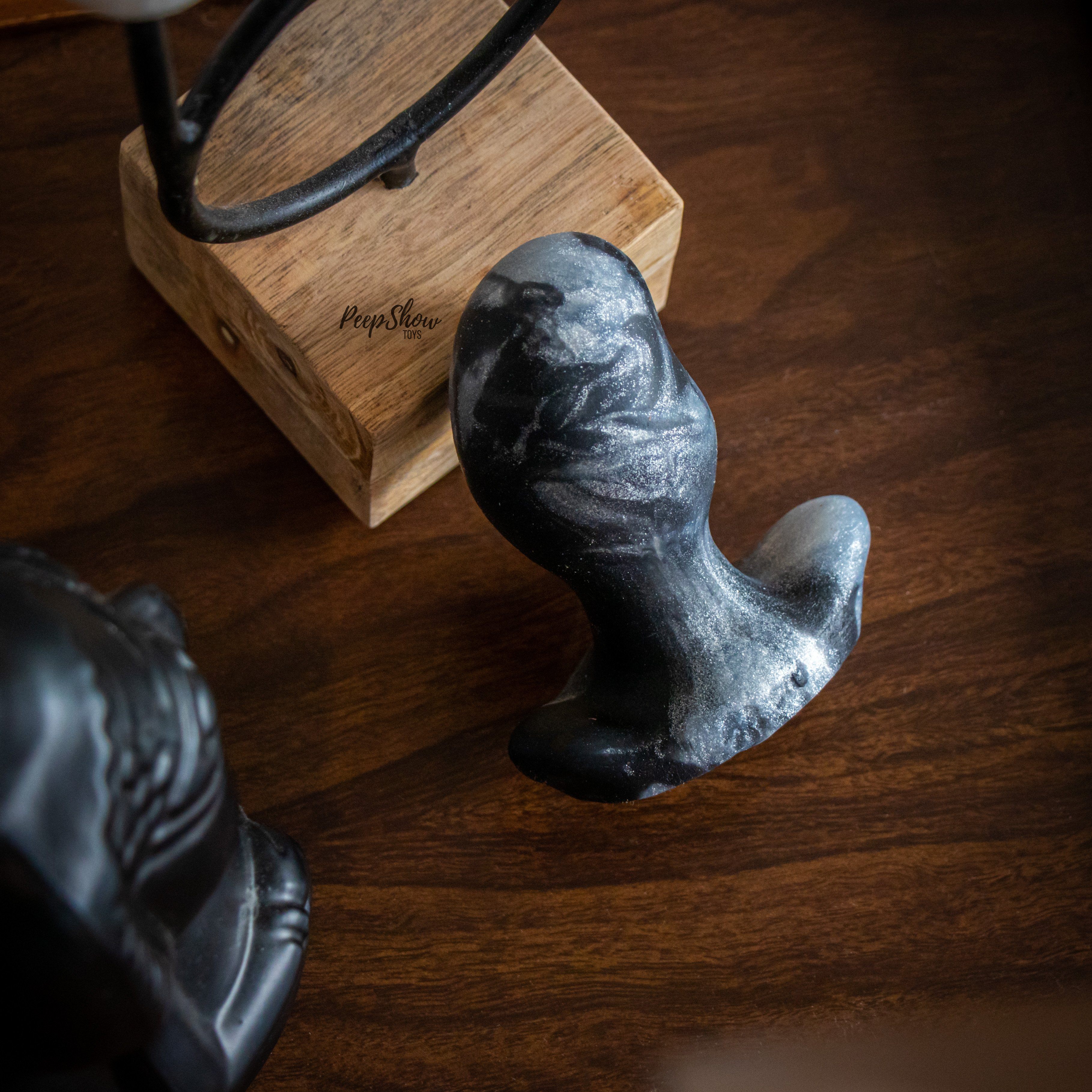 Oxballs Ergo Platinum Swirl Silicone Butt Plug - Image 2