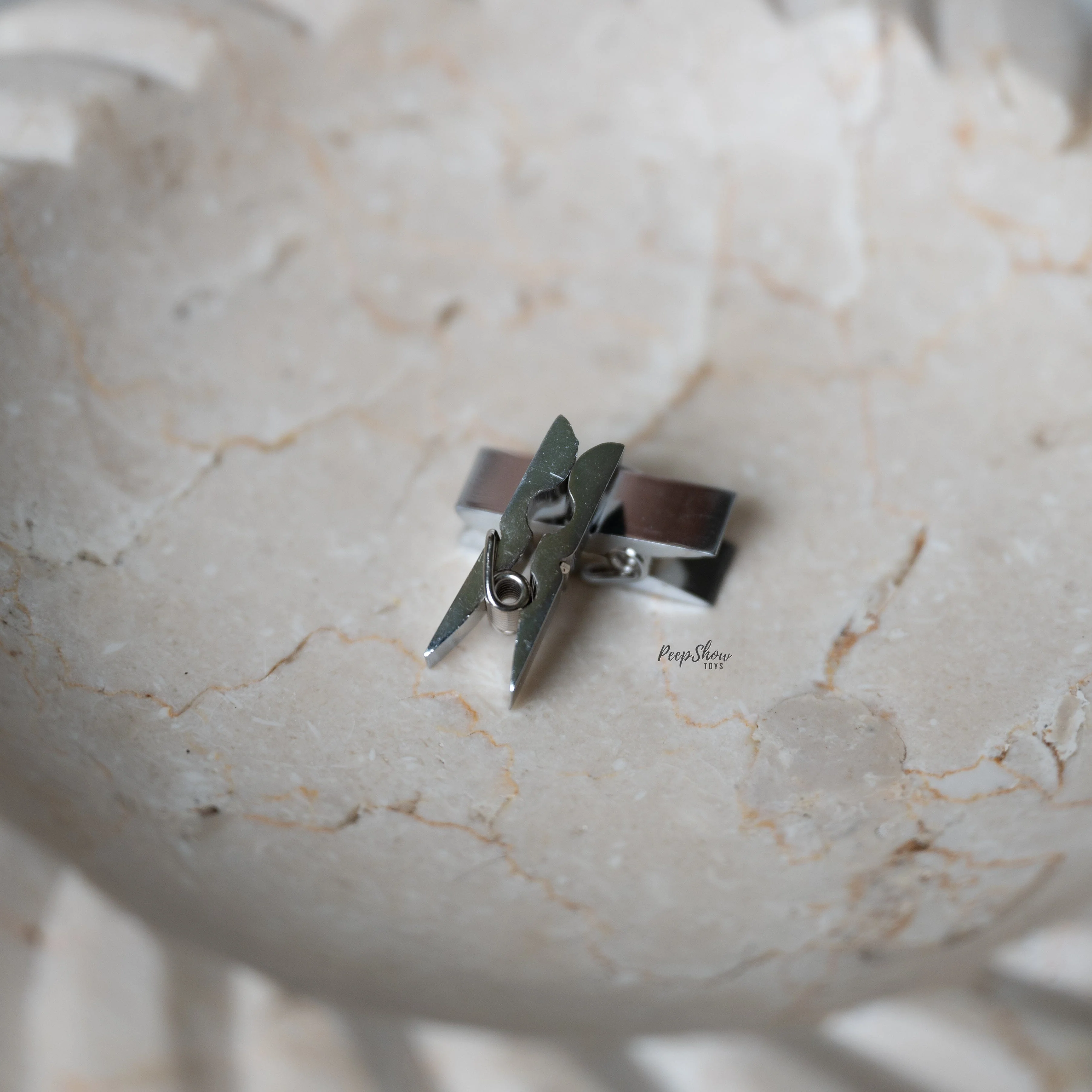 Stainless Steel Nipple Pegs by Rouge - Image 2