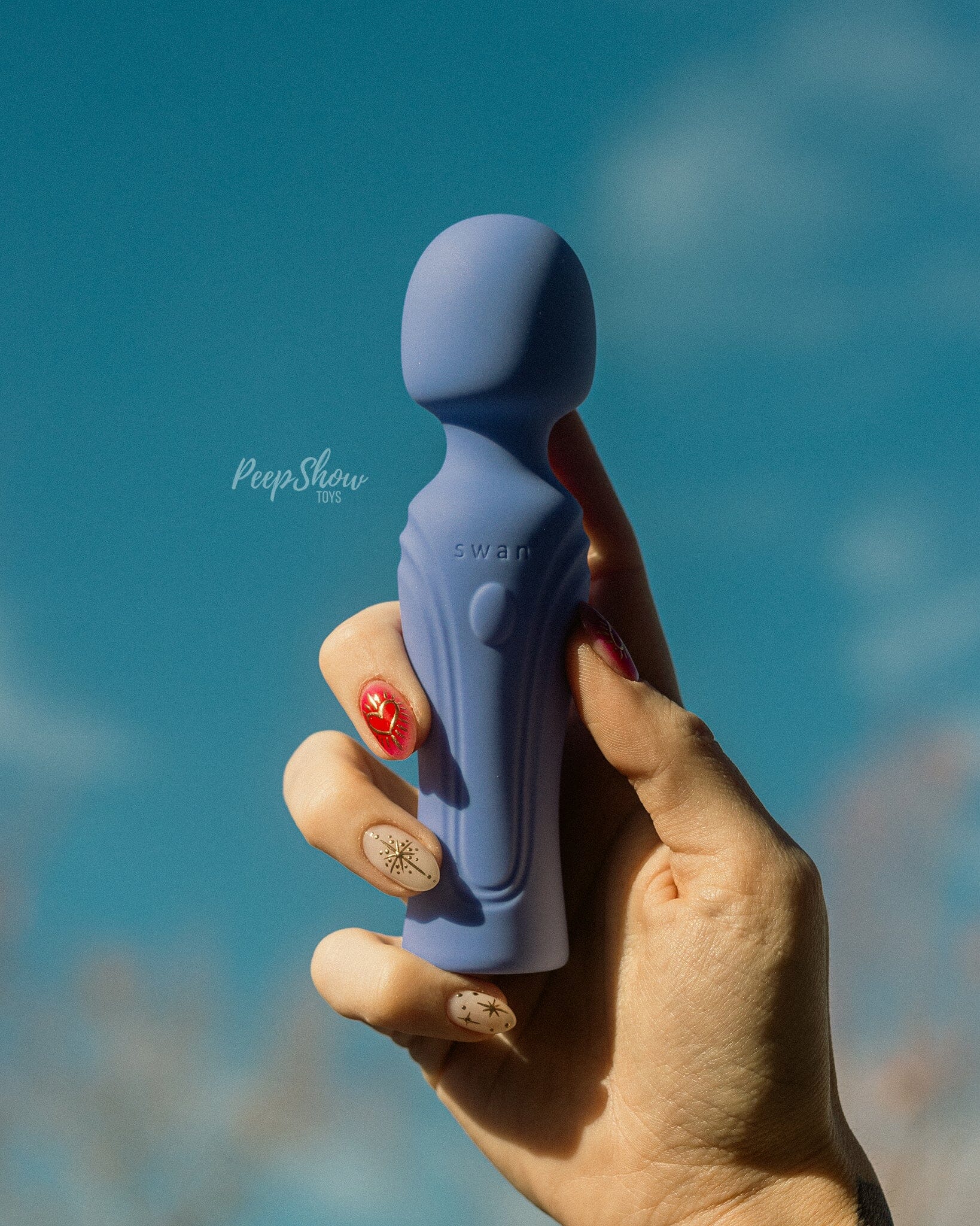 Swan Era Petite Wand Vibrator - With Deep, Adjustable Vibration - Image 2